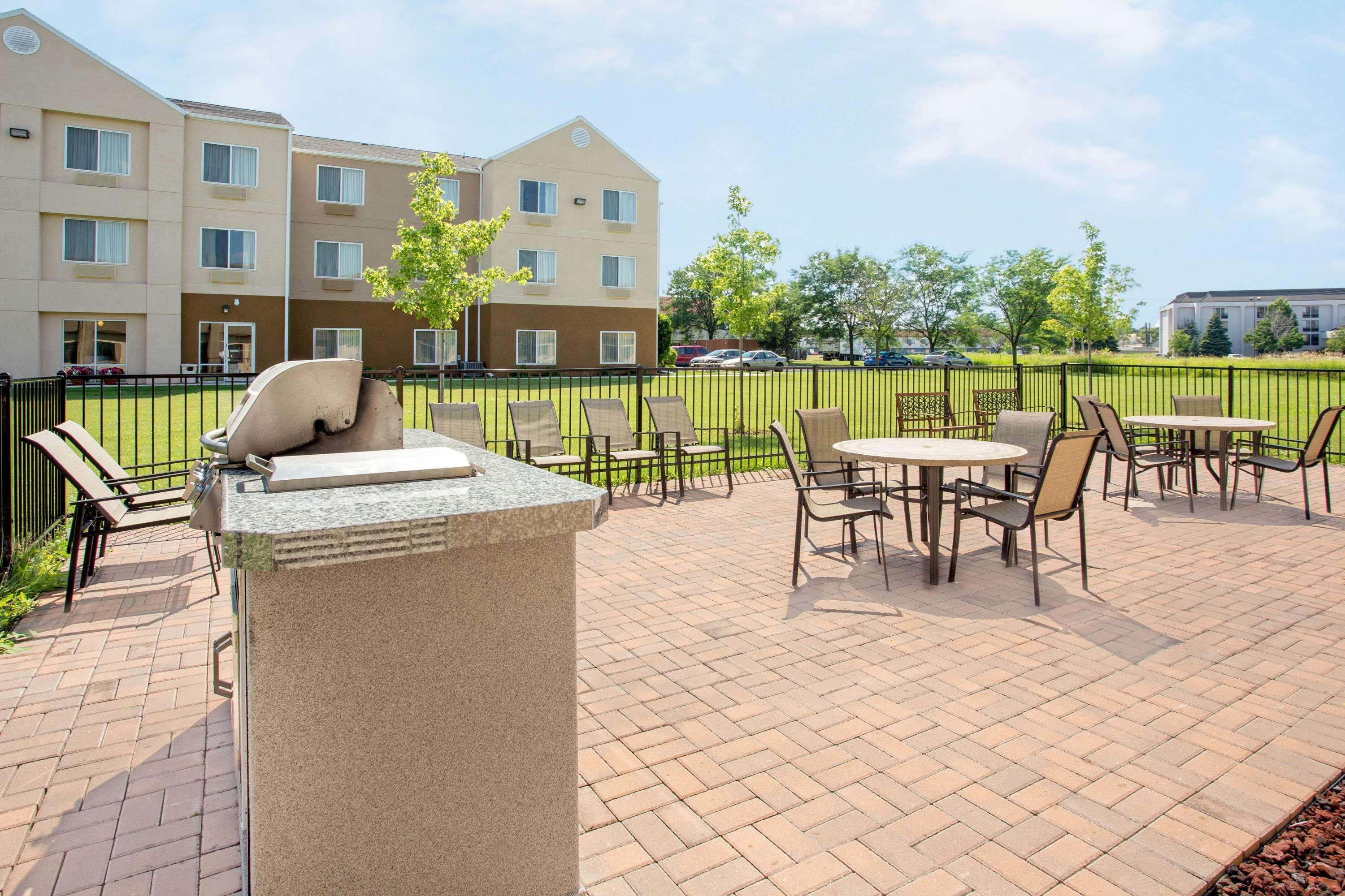 Baymont By Wyndham Green Bay Exterior foto